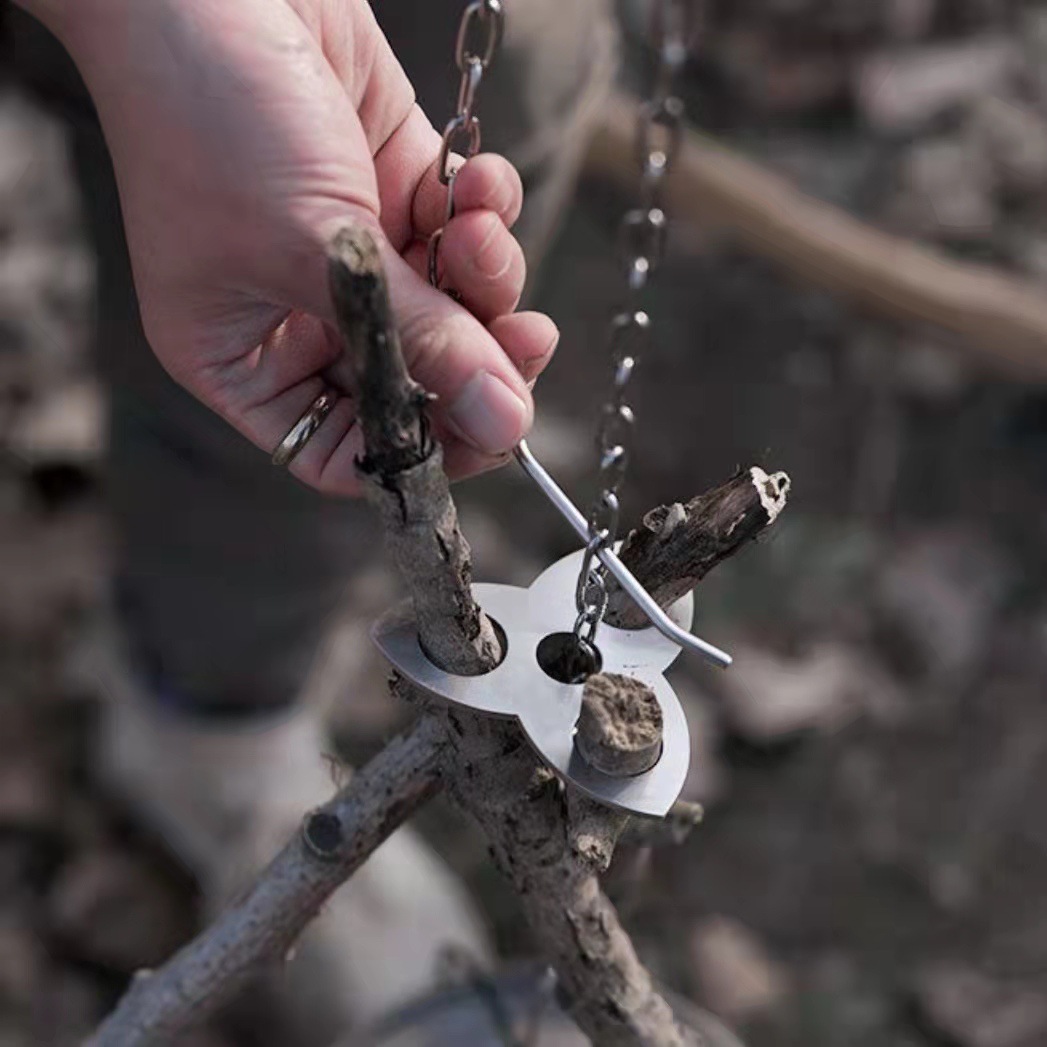 ขาตั้งสามขาสำหรับตั้งแคมป์ทำจา - Camping Cooking Tripod บทวิจารณ์และราคา